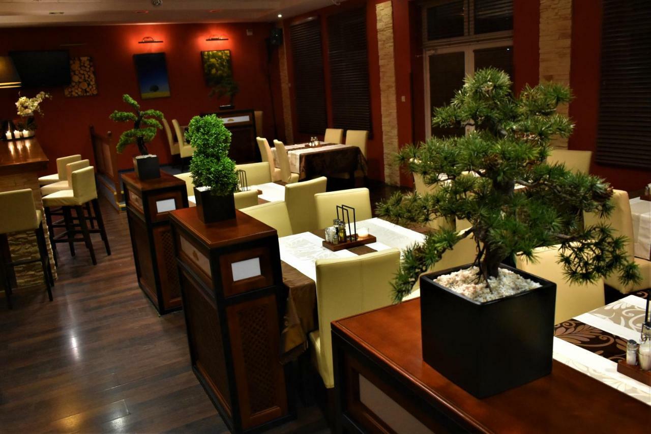 Hotel Zlote Deby Warsaw Exterior photo