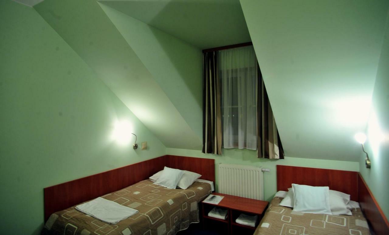 Hotel Zlote Deby Warsaw Exterior photo
